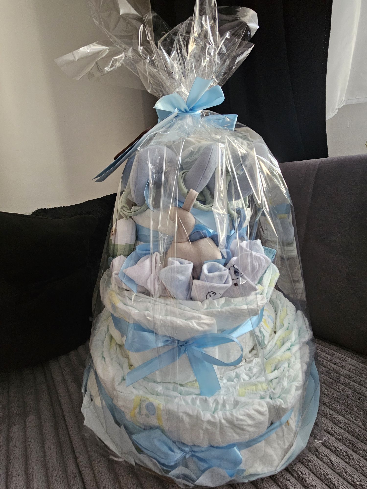 Tort pieluszkowy, torcik z pampersów, narodziny dziecka, babyshower