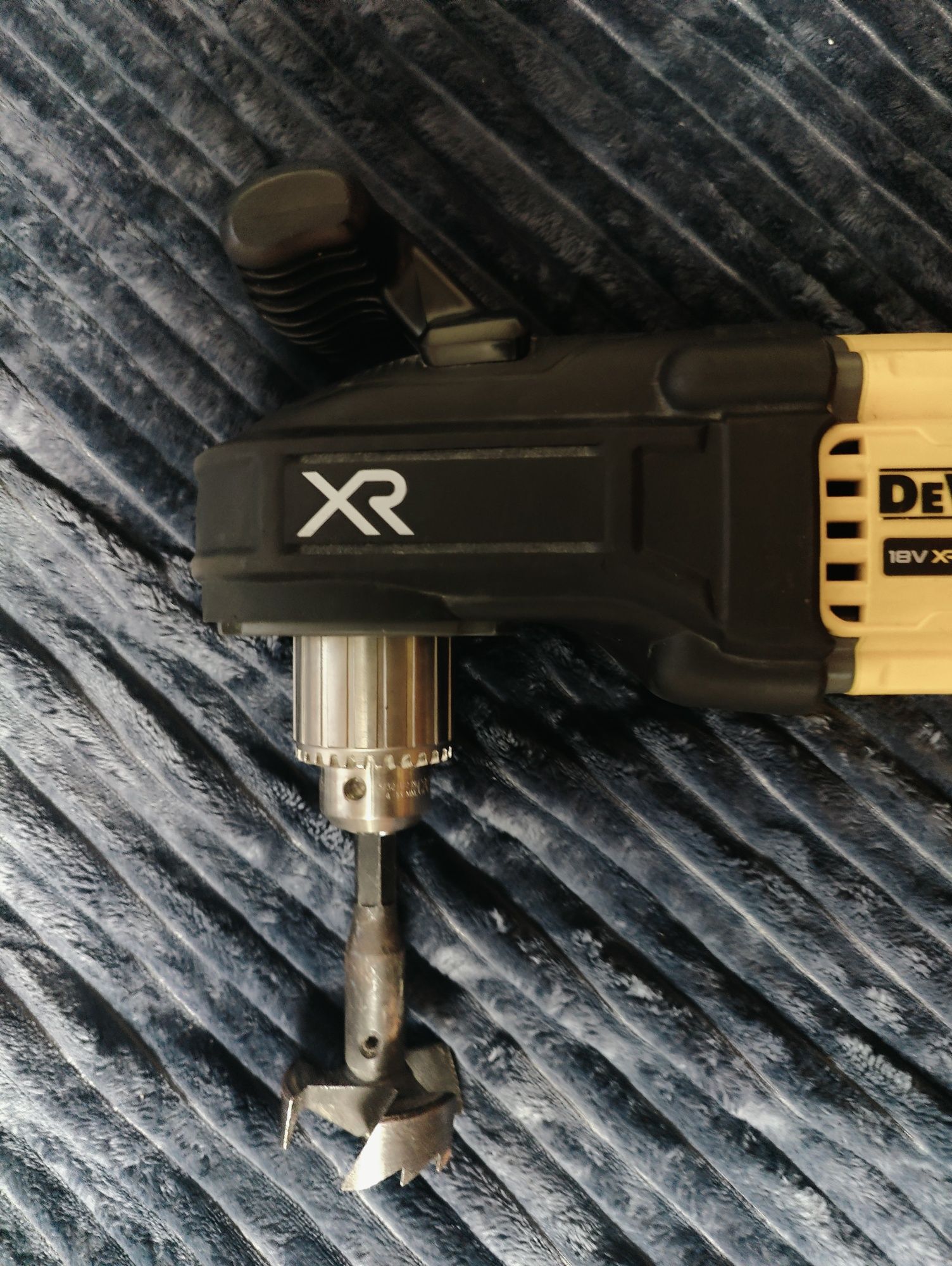 Wiertarka kątowa DeWalt DCD444 + bateria 9AH