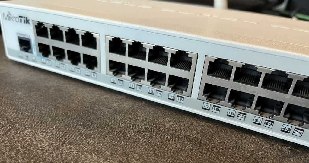 Mikrotik CRS125-24G-1S-2HND-IN router bezprzewodowy Gigabit Ethernet