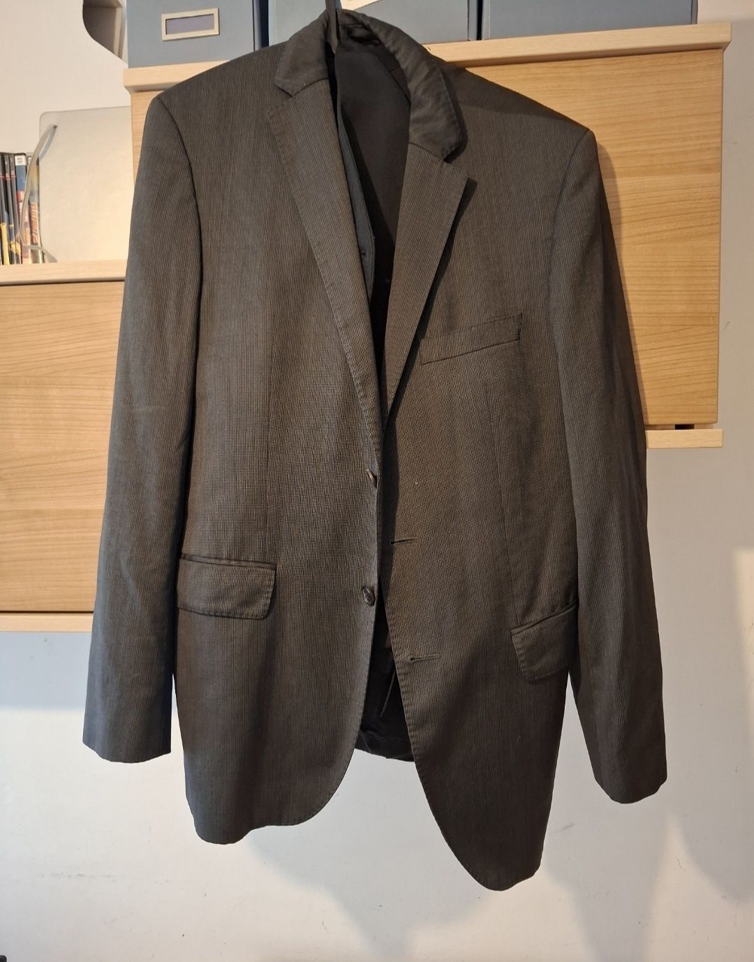 Marynarka Hugo Boss L – 100% wełna Slim Fit, stan bardzo dobry