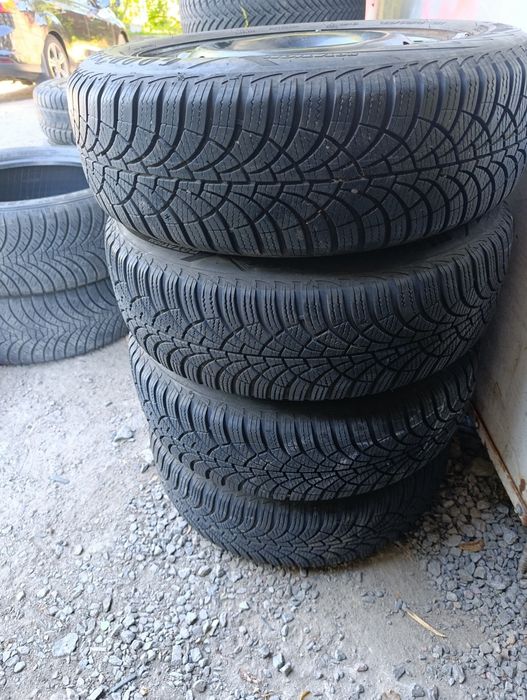 185/60/15 Good year ultra grip 9