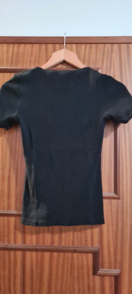 T-shirt preta para mulher