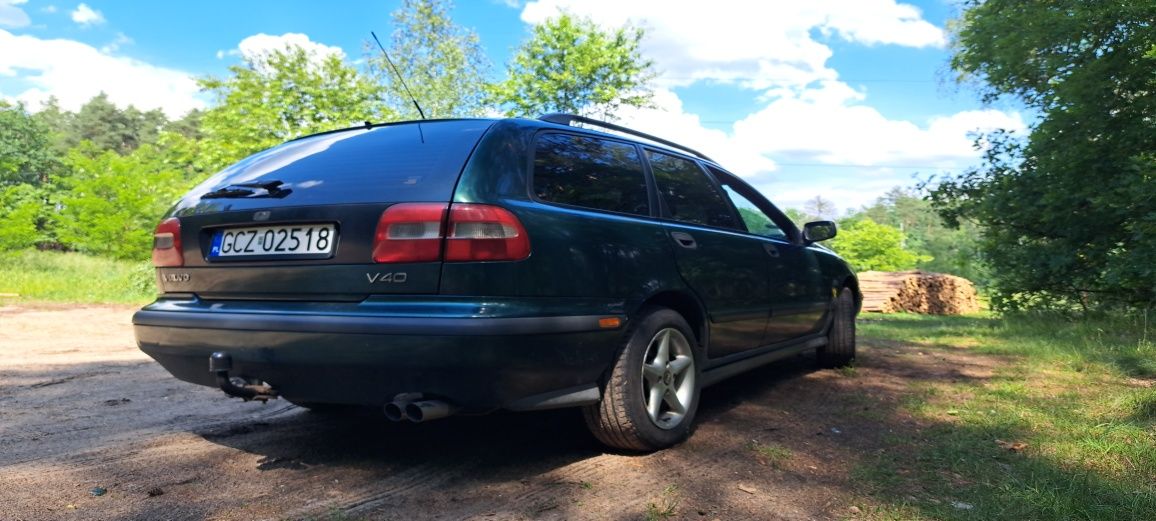 Volvo V40 1.8 16V benzyna 115km