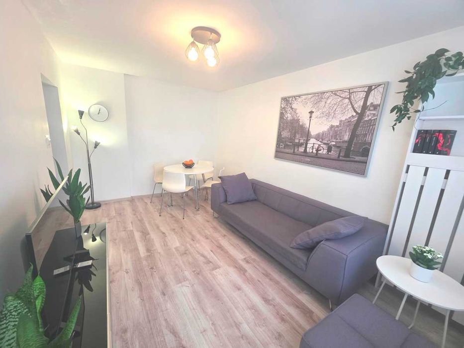 Wynajmę mieszkanie dwupokojowe w świetnej lokalizacji.