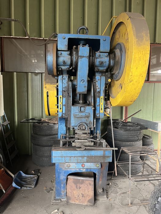 Prasa mimośrodowa 63 T stan bardzo dibry