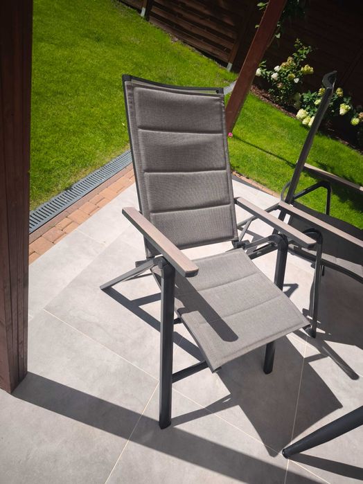 Zestaw wypoczynkowy tarasowy krzesła i stół