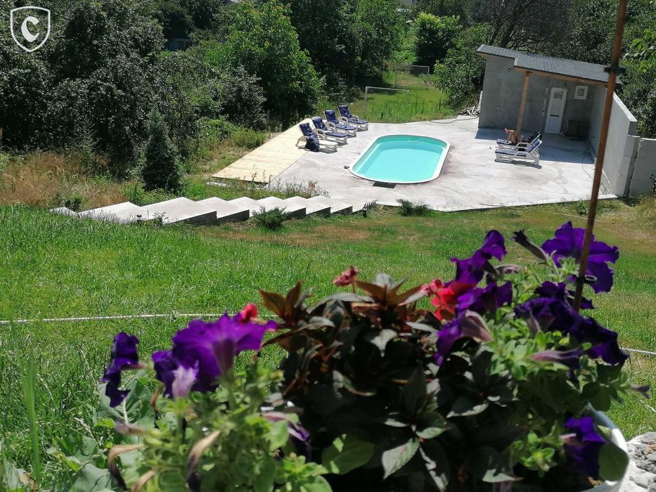 Будинок з меблями + басейн + футбольне поле. Старі Петрівці