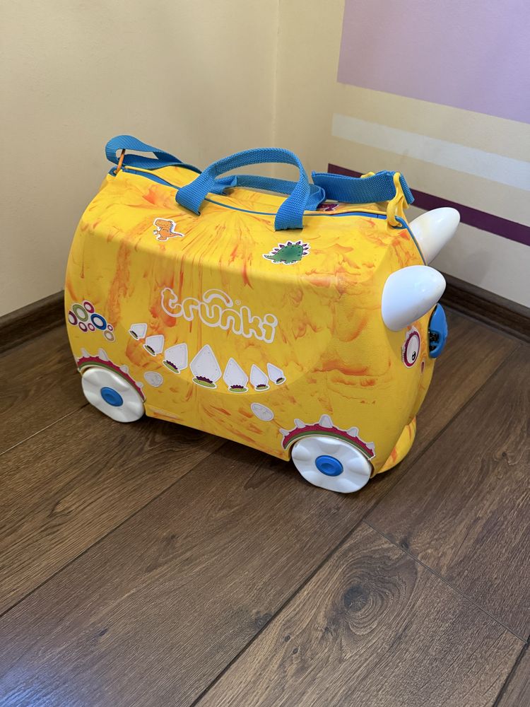 Дитяча валіза чемодан trunki