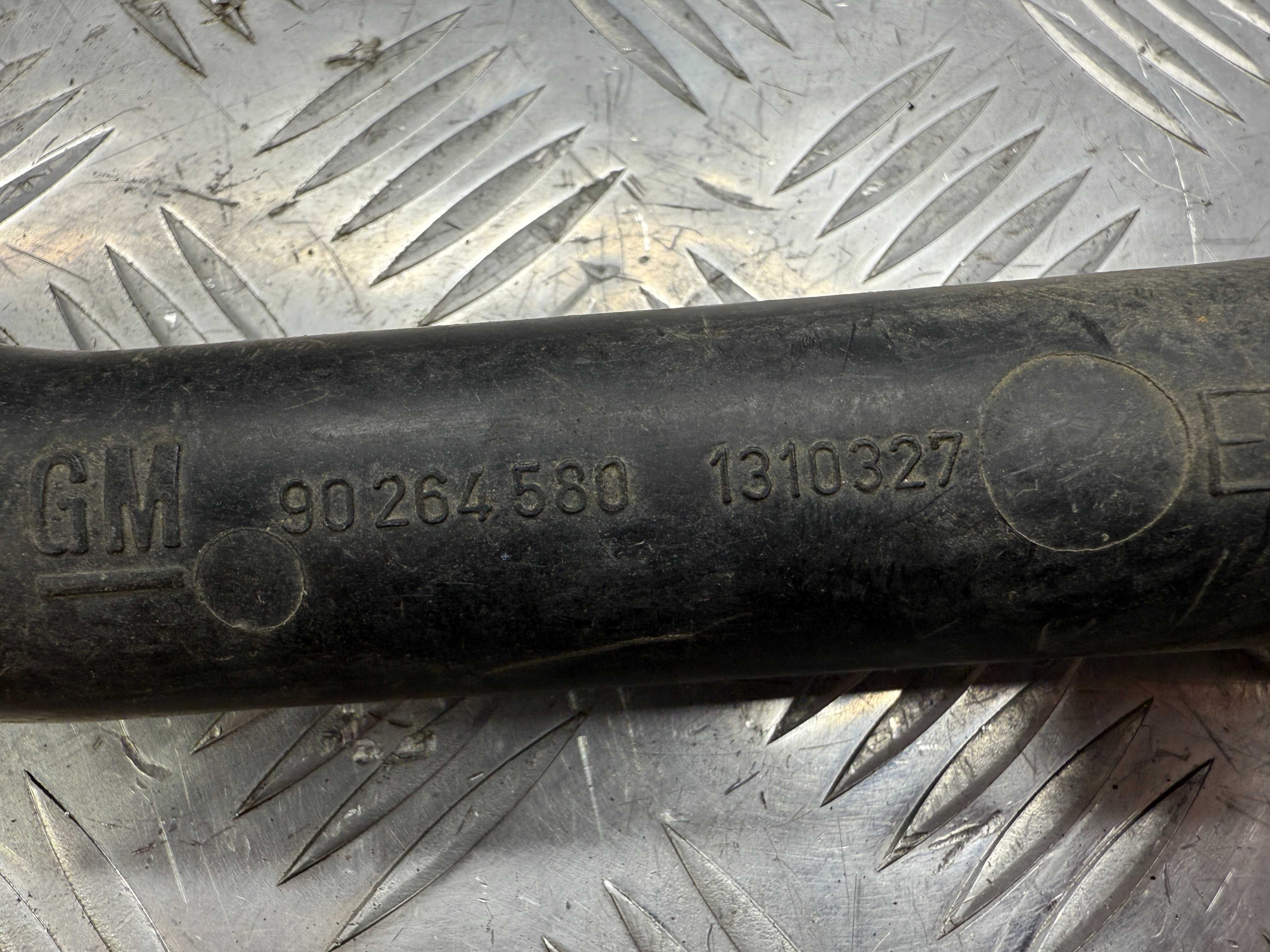 Патрубок охлаждения OPEL VECTRA A Opel Kadett E 90264580