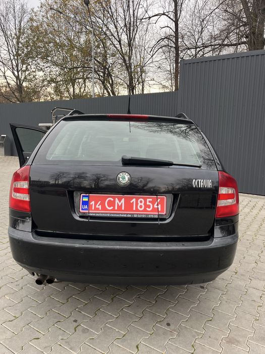 Продам Шкоду Октавію