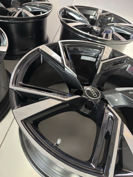 Felgi Audi RS6 22 Jak Nowe Oryginał Polcecam 2024 rok