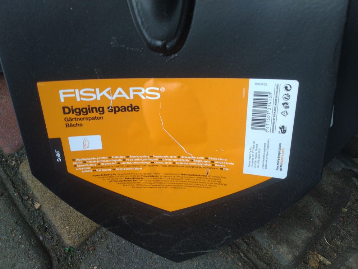 лопата fiskars solid