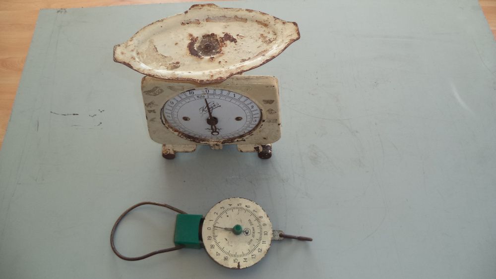 Zabytkowe stare wagi