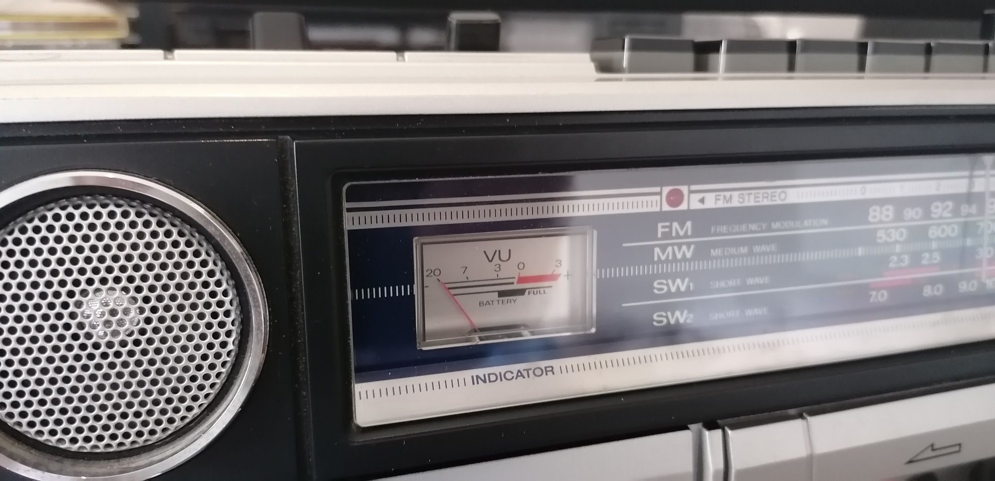Boombox Sanyo M9940K 4 BAND Stereo Radio k7 recorder 4 speakers