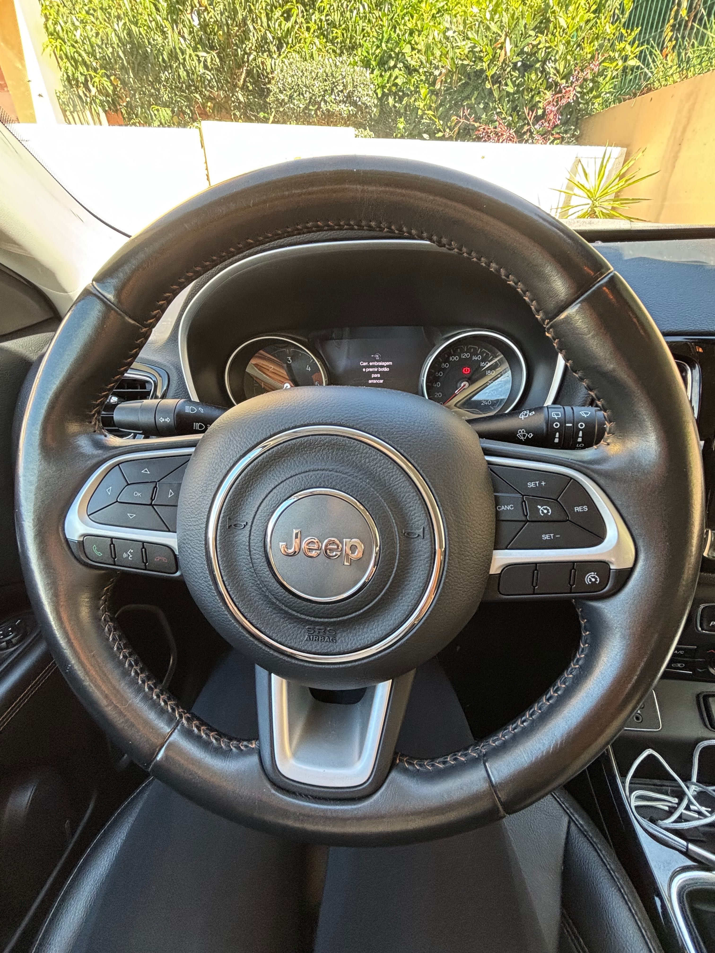 Jeep Compass como novo