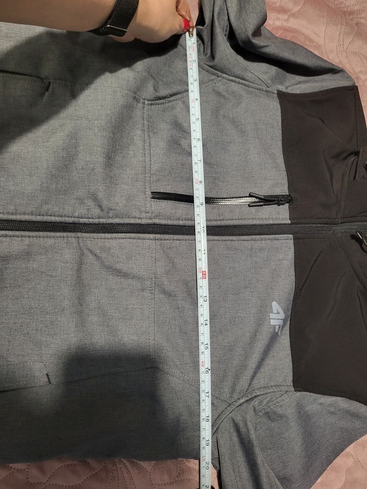 Kurtka softshell męska 4F.