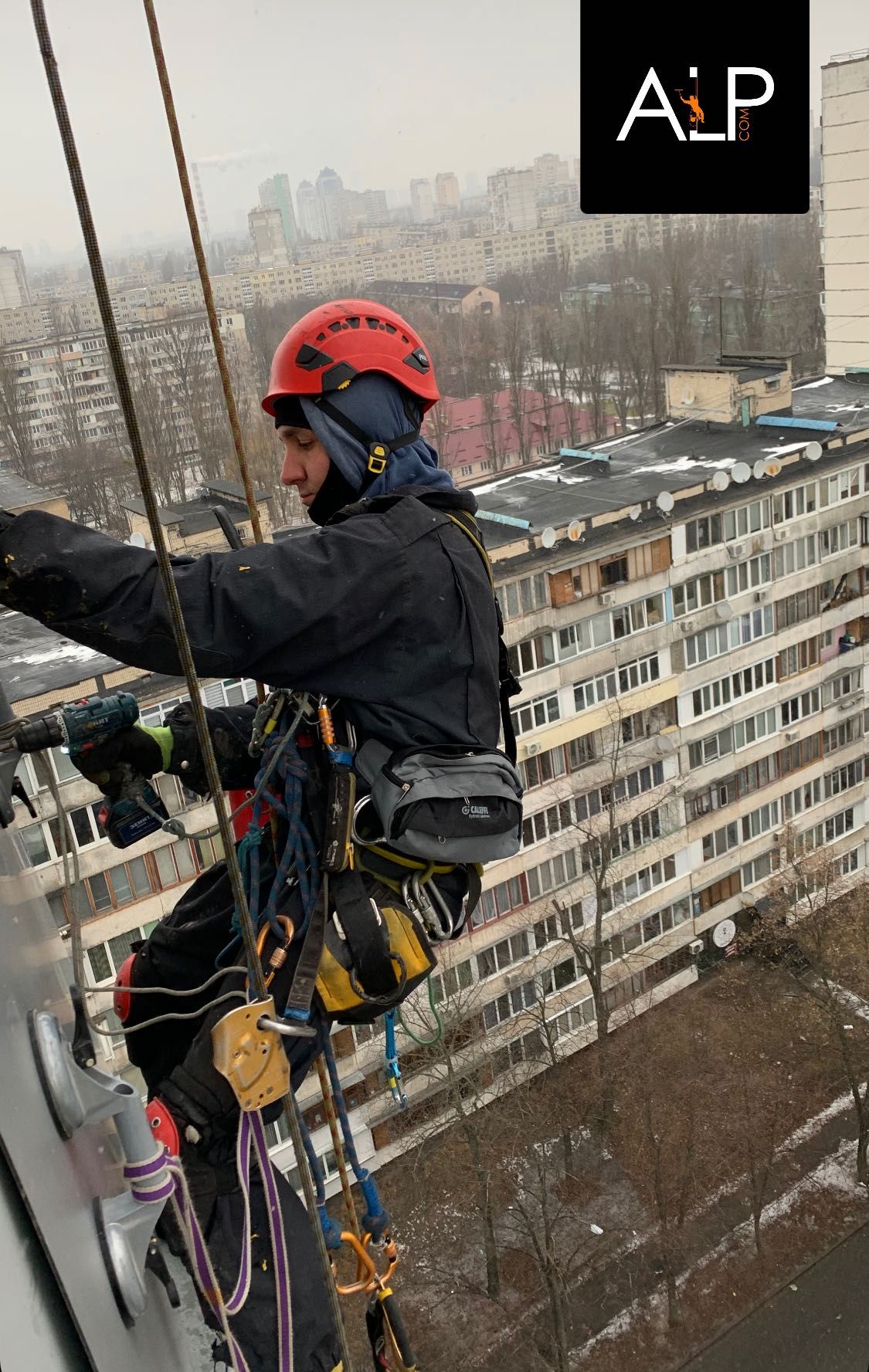 утепление, альпинист, мойка окон, высотные работы, герметизация