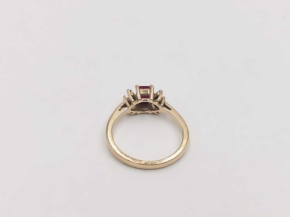 pierścionek złoto 14K 585 rubin 0,52 ct diamenty brylanty 2,90 g
