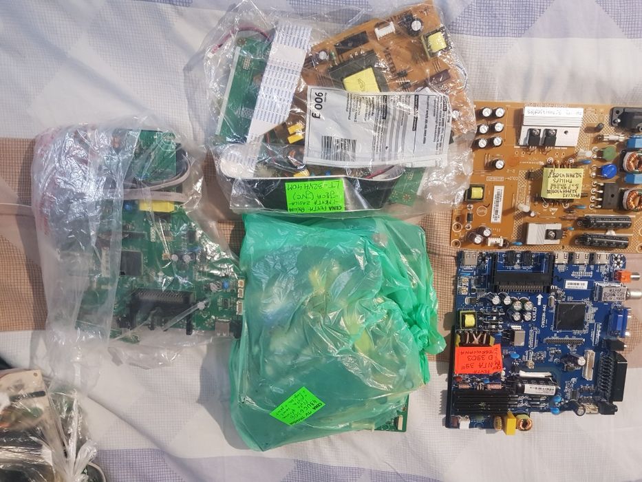 Podświetlenie, logika, płyta główna, zasil. do TV. Szczegóły w opisie.