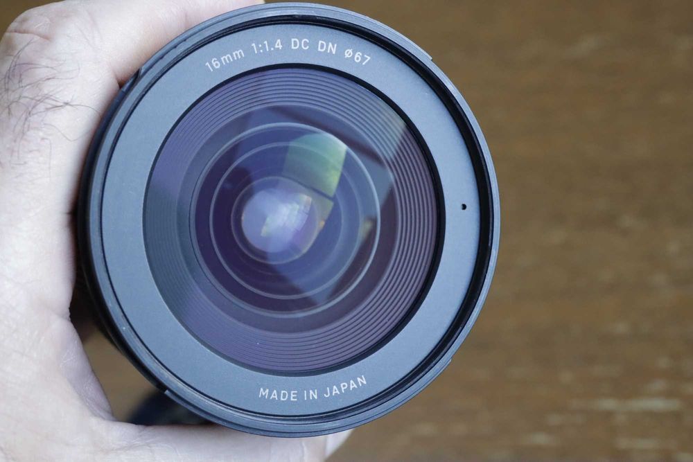 Sigma 16mm f/1.4 DC DN Contemp. (p/ Canon EF-M)