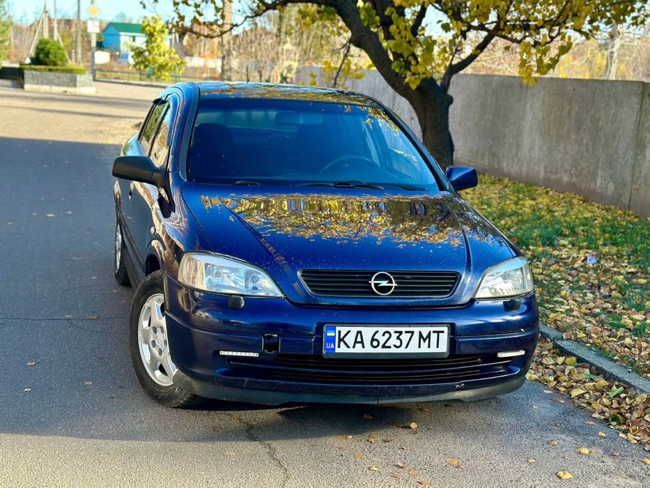 Продам хорошу машину на автоматі газ бензин