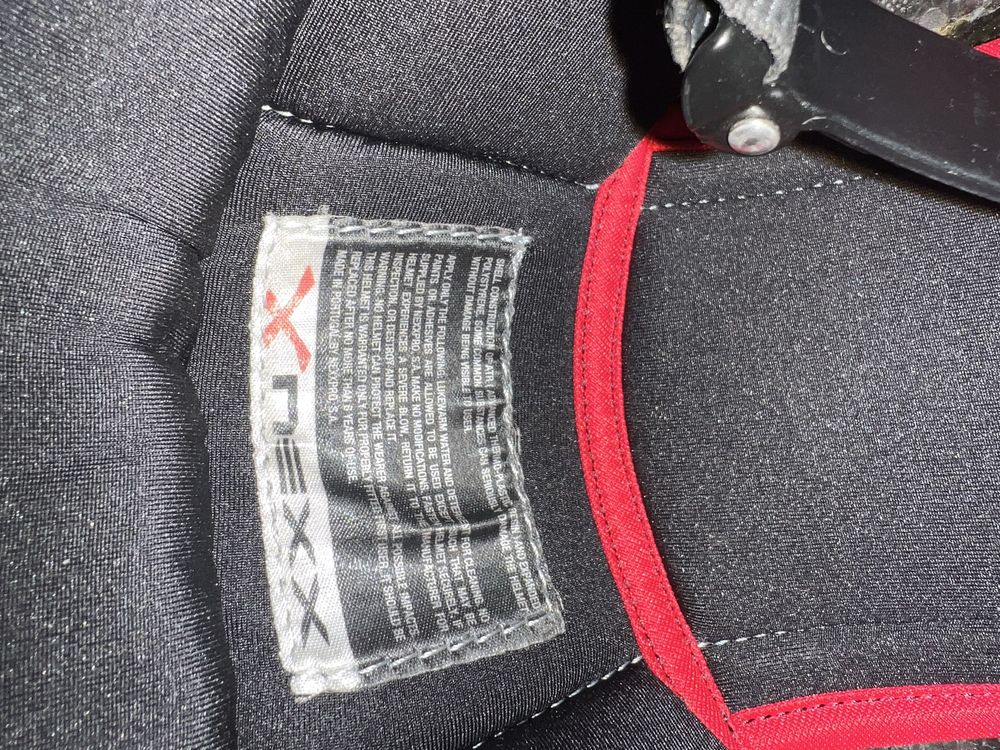 Capacete nexx com intercomunicador Cardo