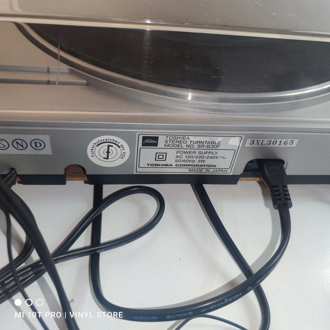 Gira disco - Toshiba SR-B30F
