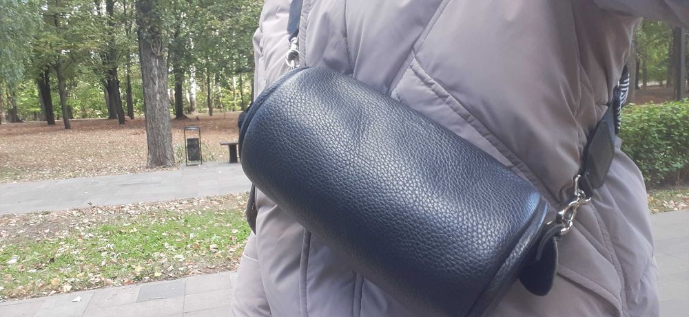 Сумка чорна шкіряна