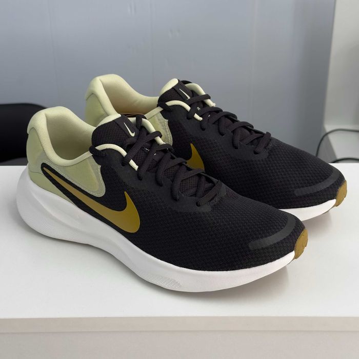 Оригінальні Nike Revolution 7 - модель FB2207-006 | EU 44 / 28 CМ