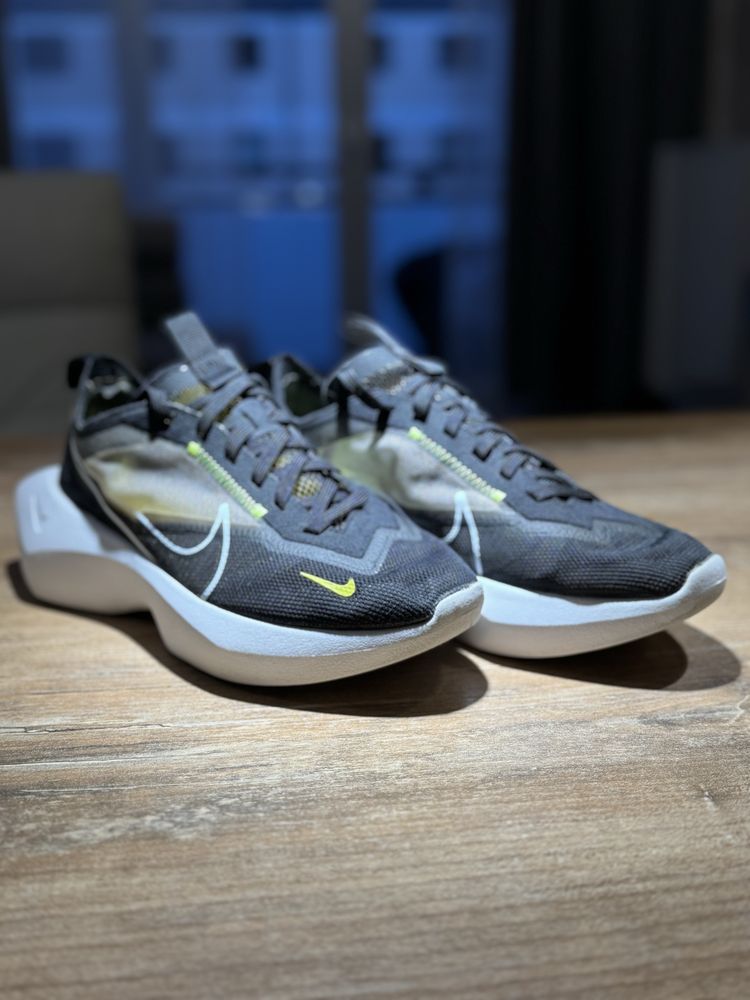 Nike Vista Lite