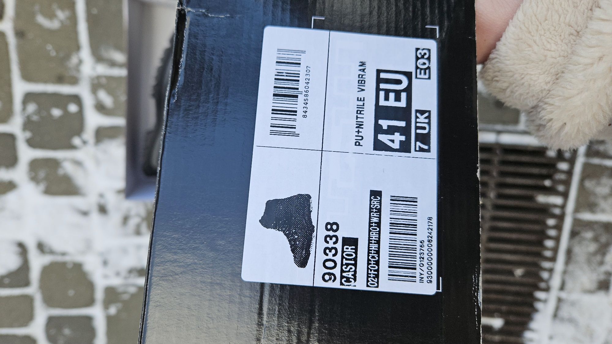 Buty trekkingowe Robusta r 41  nowe