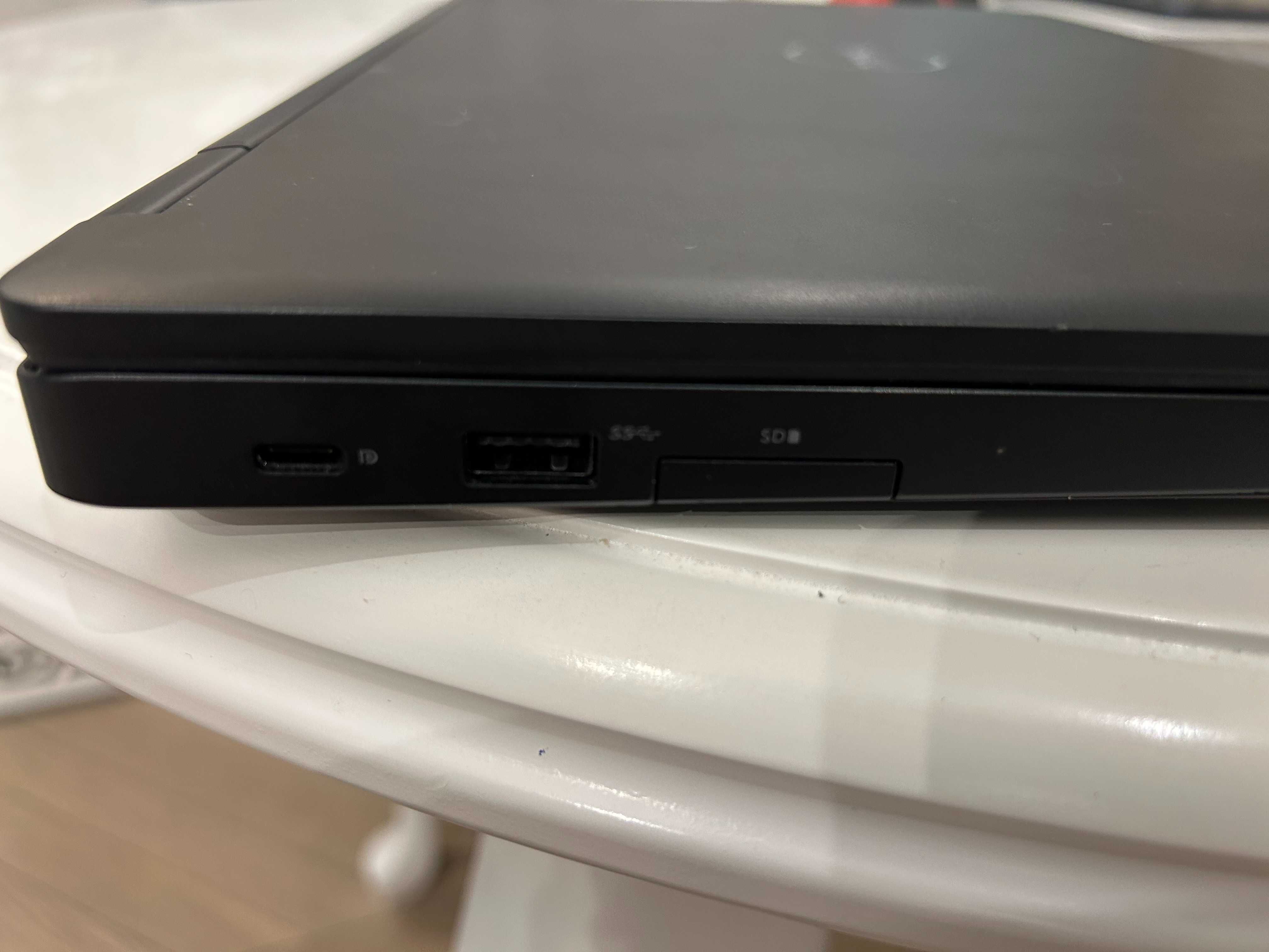 Laptop Dell Latitude 5580 | Intel Core i5-7200U | 8GB RAM | brak SSD