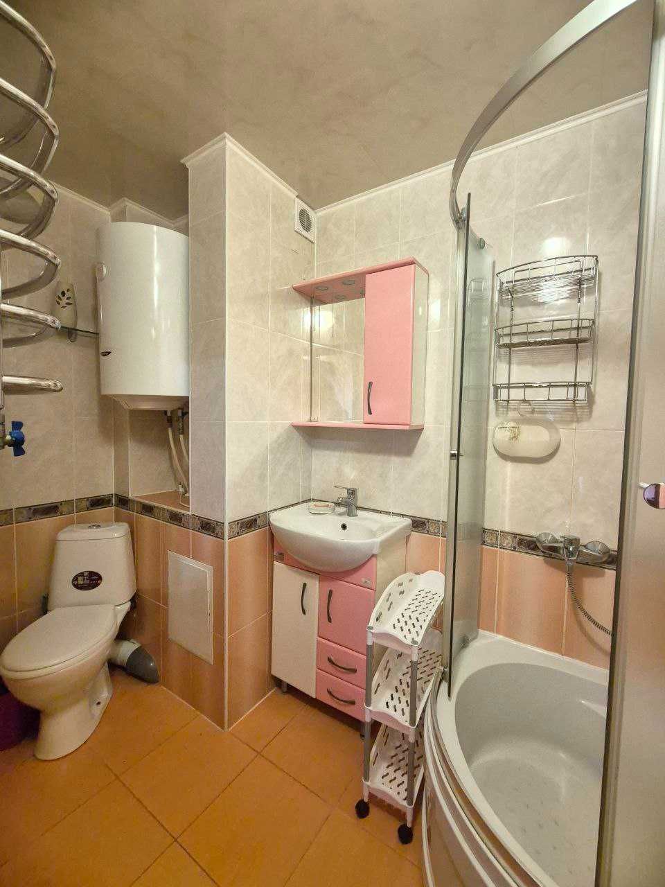 Продаж ВЕЛИКОЇ 2х кім квартири. В. Бизова (Якіра)
