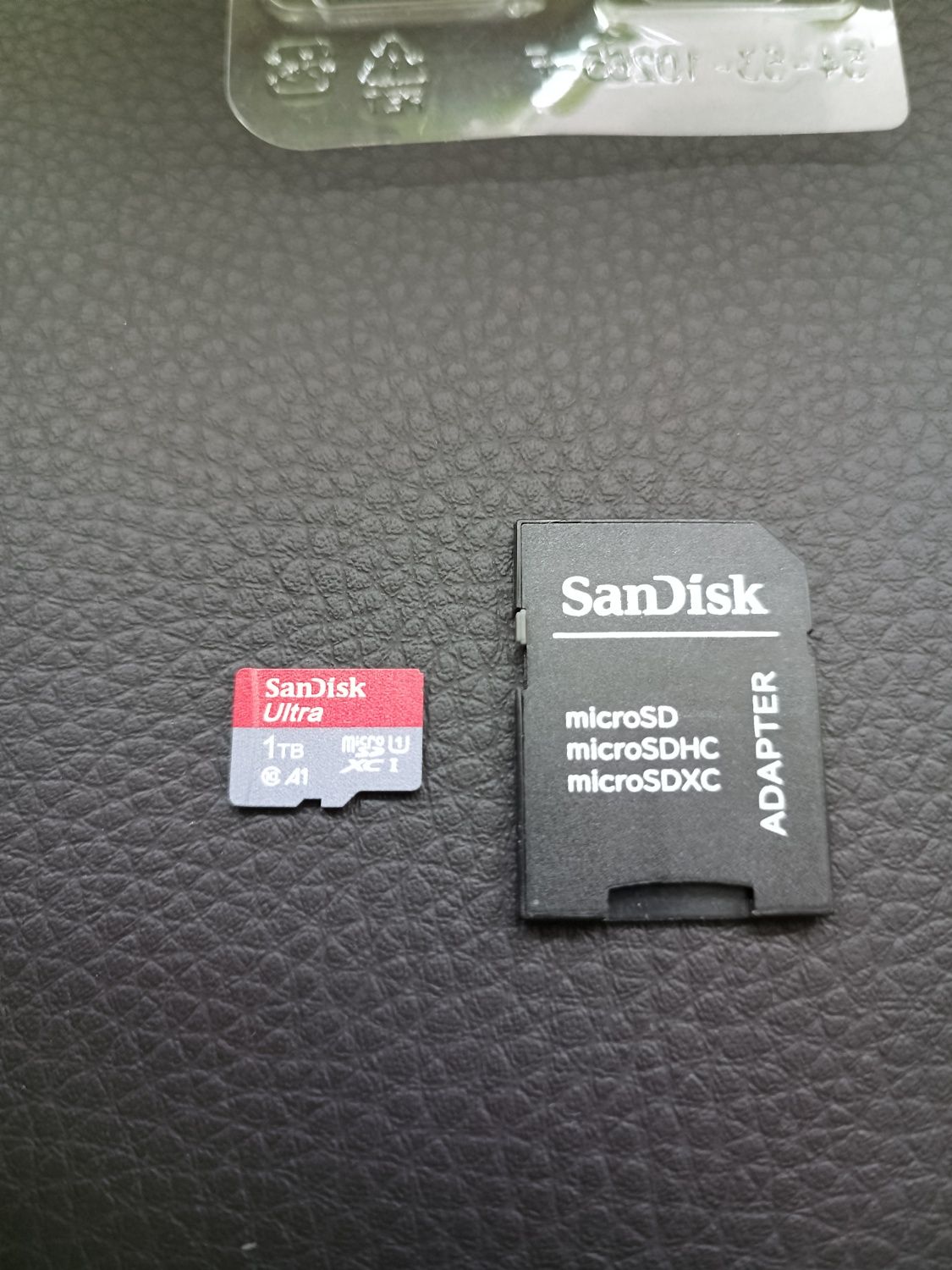 Micro SD карта пам'яті на 1 TB