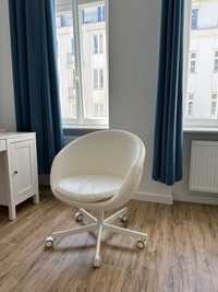 IKEA SKRUVSTA Krzesło obrotowe, Ysane biały