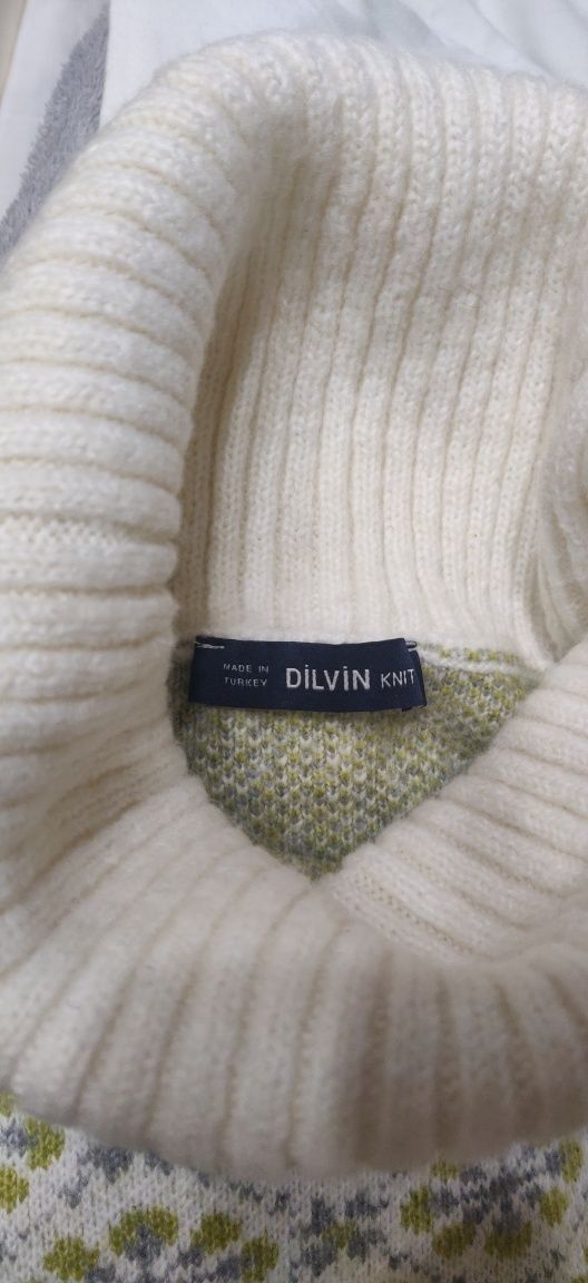 Новий  зимовий светр DILVIN