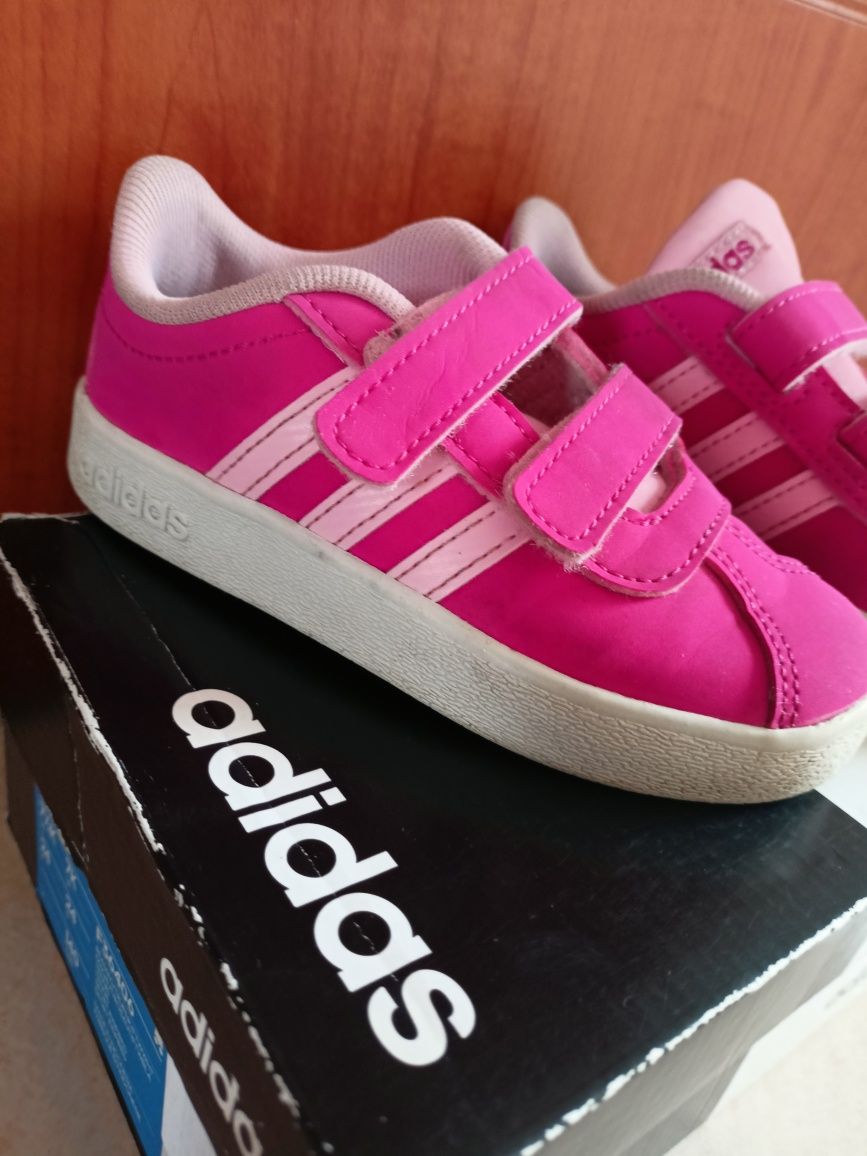 Buty dziecięce Adidas orginalne rozm. 24