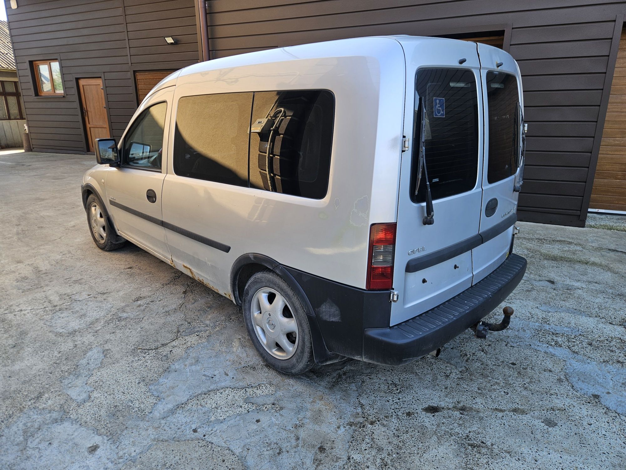 Розбирається Опель Комбо Ц Opel Combo C 1.6 бензин інжектор Z16SE