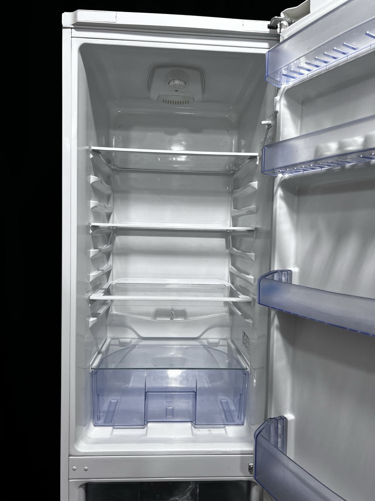 Класс А+ узкий холодильник BEKO cs331020. Доставка бесплатно