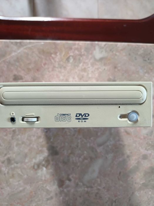 Dvd gravador preto e branco IDE