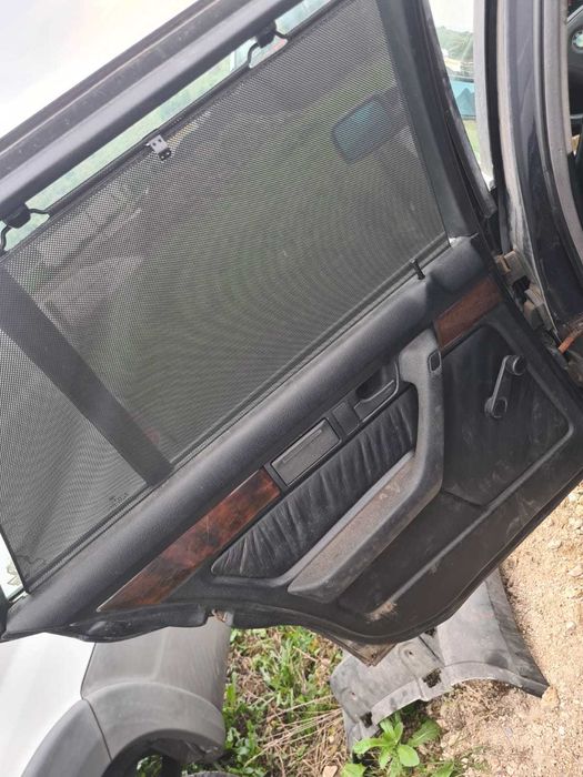 duas BMW E34 Touring 525TDS às peças