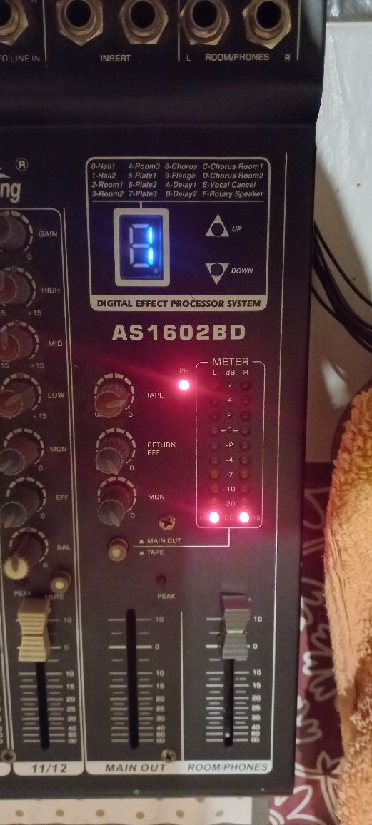 Мікшерний пульт SoundKing AS1602B