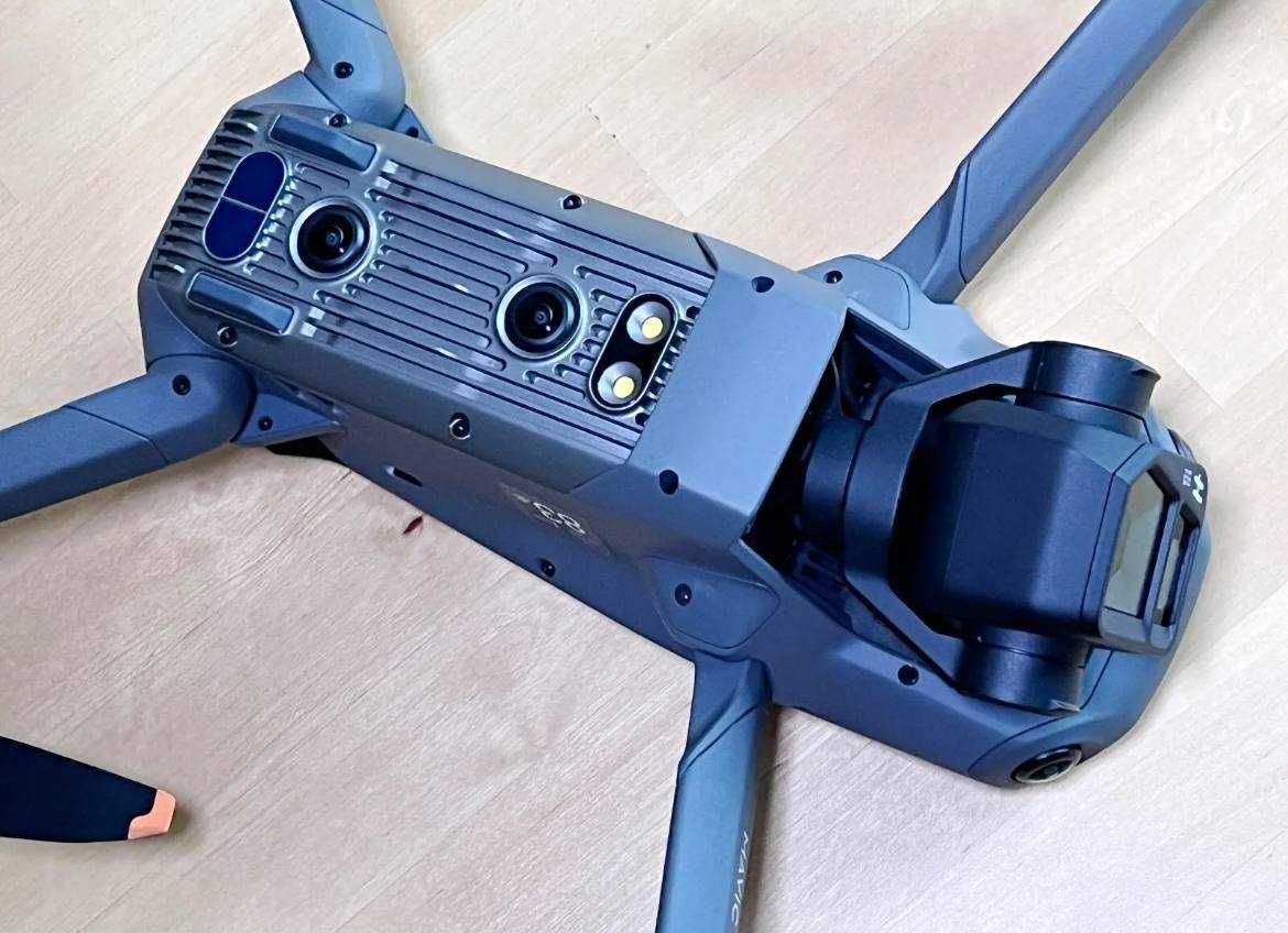 DJI Mavic 3 дрон