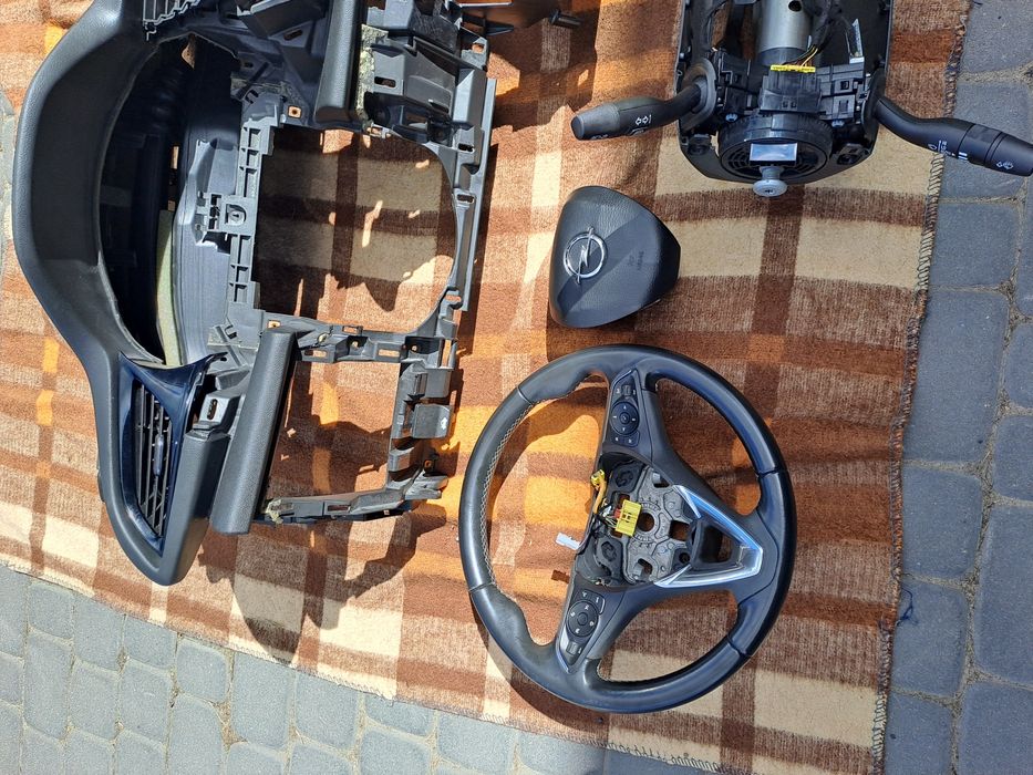 Insignia b deska,kokpit,pasy,tasma,przelacznikiairbag komplet