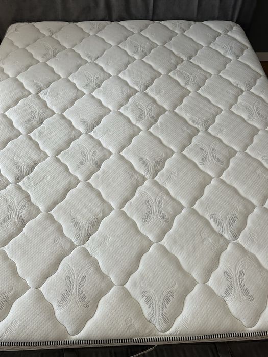Продам матрац Serta bennett 160x200
