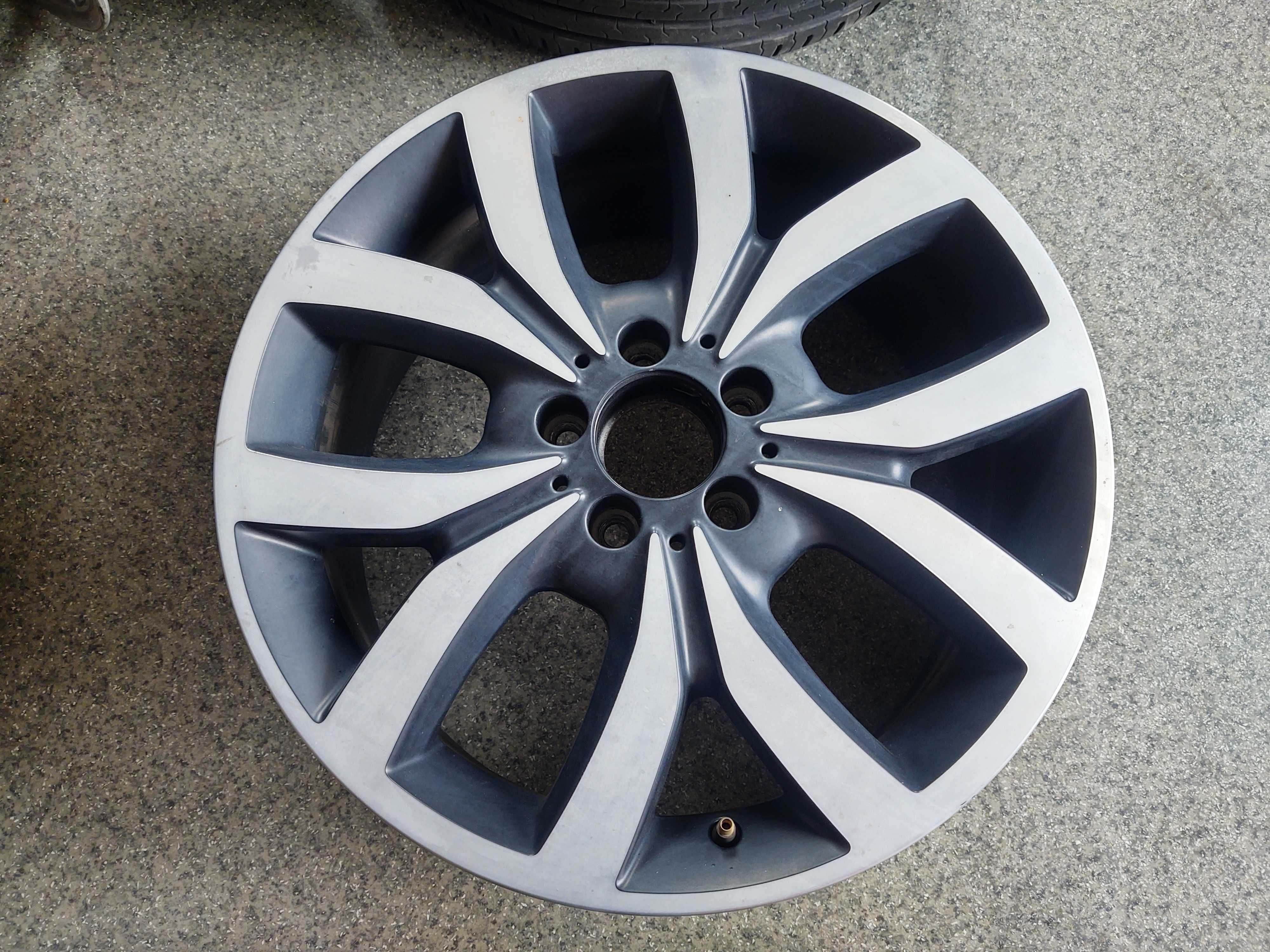 Felga aluminiowa MERCEDES A B CLA  18'' 7,5J ET52 5X112
