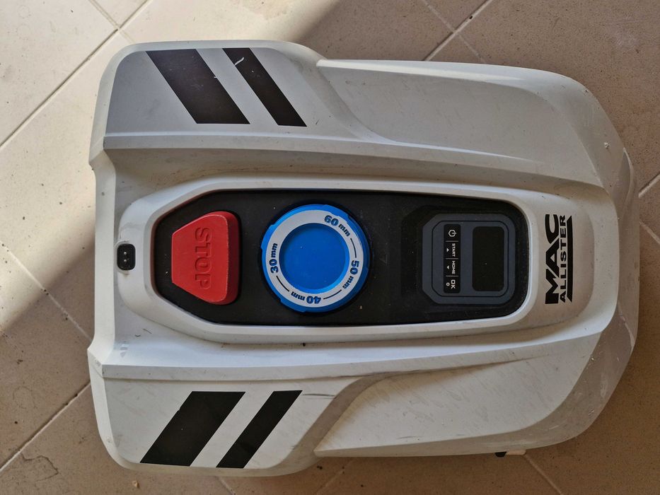 Robot koszący MacAllister 500 m2