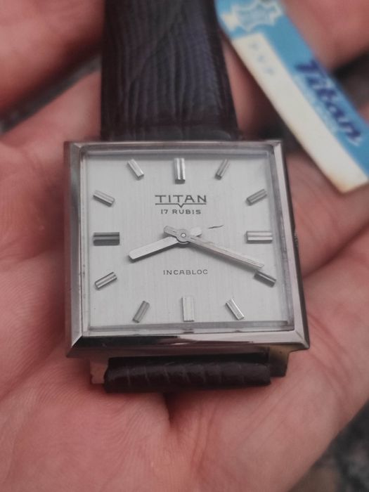 Relógio Titan 17 jóias