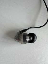 Auscutadores in-ear profissionais Shure