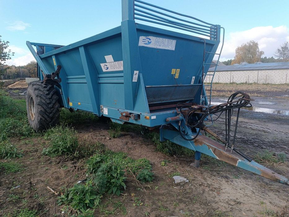 Rozrzutnik obornika MAUPU ( ROLLAND, DUCHESNE ) 10-12 ton